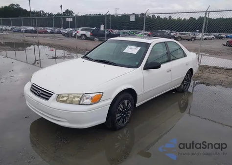 2001 Toyota Camry Le V6 from USA, damaged, VIN 4T1BF22K51U969347